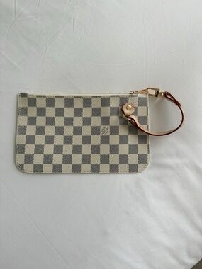 Designer-Inspired Checkered Wristlet Pouch in Cream and Gray